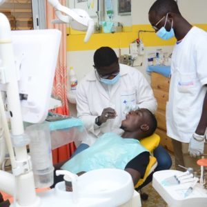 Consultation et suivi en santé buccodentaire